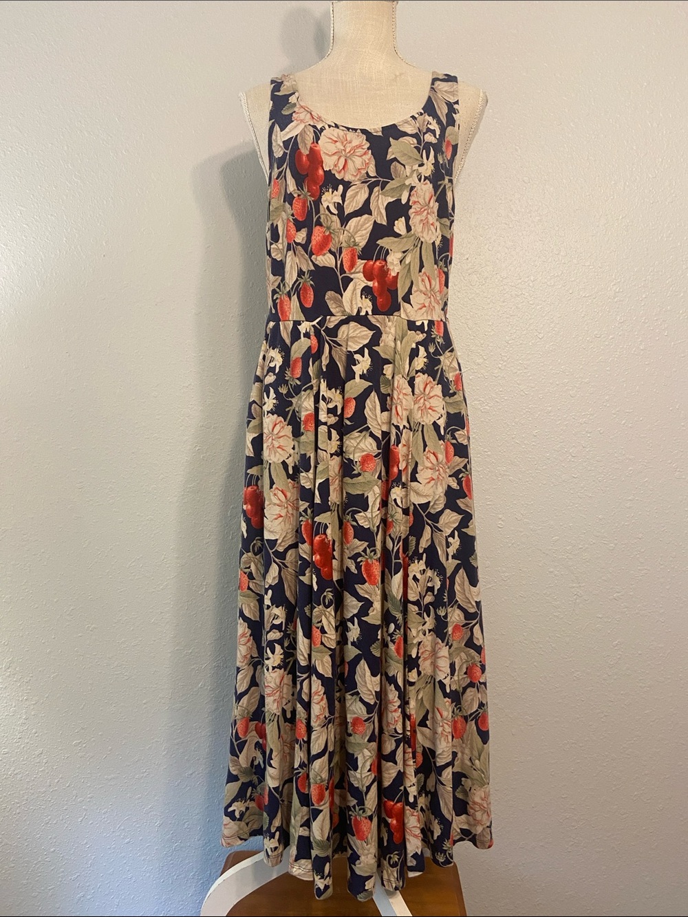 Torrid Blue & Strawberries Sleeveless Midi Skater Dress with Pockets Size 0